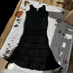 Long lance tank black dress